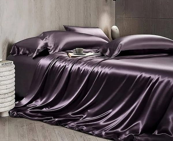 رو تختی ساتن لوکس با لطافت بی‌ نظیر و شیک